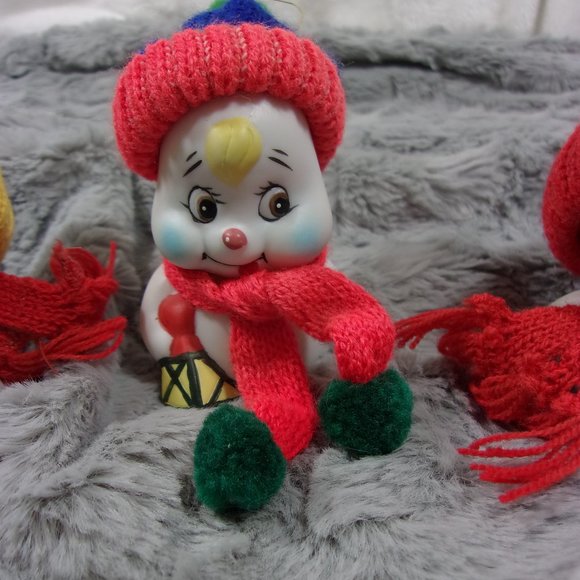 H-68 SET OF 3 SNOW BELLS PORCELAIN BELL ORNAMENTS FROM GIFTCO - Picture 2 of 13